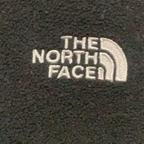The North Face Girls Black Fleece 1/4 Zip Pullover — XL (18) - Picture 4 of 7